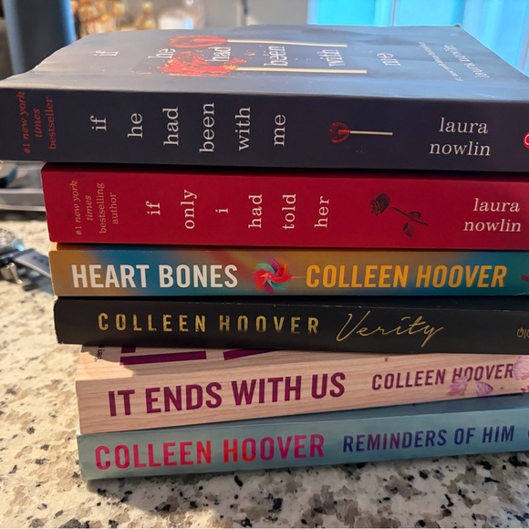 Book Set - Multicolor - Picture 1 of 1